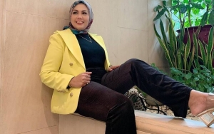 Ely Sugigi Lepas Hijab Karena Keperluan Syuting, Balas Menohok Disindir Buka Tutup Aurat Demi Cuan