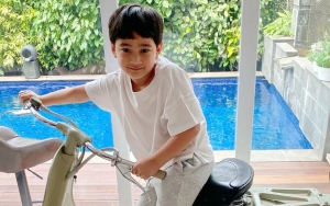 Tampil Pakai Kacamata, Rafathar Putra Raffi Ahmad Disebut Mirip Harry Potter Hingga Oppa Korea
