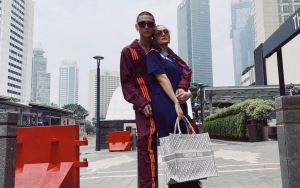 Agnez Mo Diduga Pacari Model Tampan Ini Pasca Bukti Sejumlah Foto Mesra Beredar
