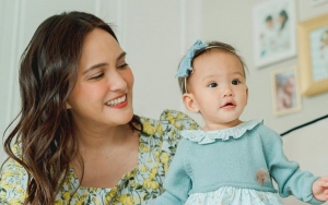Gemes Abis, Shandy Aulia Pamer Gaya Luwes Putri Cantik Berkebaya di Pemotretan