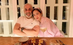 Kisah Bunga Zainal Kena Omel Suami Karena Pakai Baju Itu-Itu Aja, Balasannya Santai Banget!