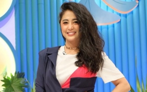 Dianggap Kesusahan Menjadi Host, Dewi Persik Beri Jawaban Begini
