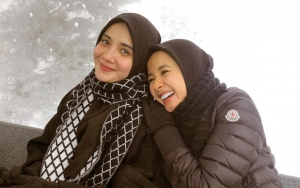 Zaskia Sungkar Tampil Kece Pasca Melahirkan, Komentar Laudya Cynthia Bella Soal Bentuk Tubuh Disorot
