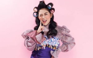 Rachel Vennya Pamer Momen Lipstik di Gigi Dibersihkan oleh Seorang Pria, Siapa?