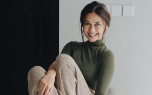 Nana Mirdad Pede Pamer Pipi Chubby Hingga Dagu Berjerawat, Wajah No Makeup Dipuji Selangit