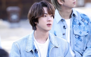 Gantengnya Kelewatan, Selfie Baru Jin BTS Bikin Jantungan Tengah Malam