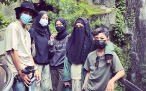 Umi Pipik Rahasiakan Identitas Istri Kedua Uje, Bongkar Restu Anak-Anak Soal Poligami