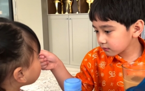 Sudah Siap Jadi Kakak, Begini Potret Romantis Rafathar Suapin Zunaira Putri Syahnaz Sadiqah