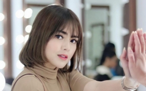 Amanda Manopo Cantik Muslimah Pakai Mukena, Haters Sindir Jualan Agama