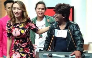 Zaskia Gotik Mendadak Dibully Soal Pesan Duka Meninggalnya Sapri Pantun, Ada Apa?