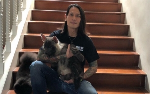 Penampilan Chef Juna Saat Pemotretan di Rumah Bikin Pangling, Dipuji Mirip Aktor Korea Ini