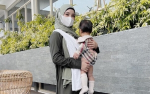 Palestina Diserang, Chacha Frederica Kenang Momen Salat Diteror Bom Hingga Akui Masih Deg-degan