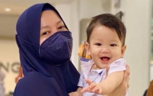 Lyra Virna Tampil Menawan Pakai Cadar, Ungkap Rasa Bangga Jadi Seorang Ibu