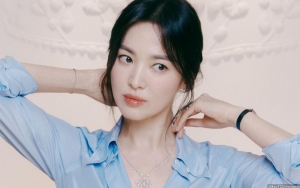 Song Hye Kyo Pamerkan Hadiah Manis dari Kim Hee Sun dan Song Yoon Ah, Bukti Dimanja Para Unnie