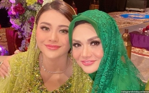 Krisdayanti Jenguk Aurel Hermansyah Yang Terbaring Sakit, Kenang Masa-Masa Hamil