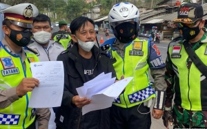 Epy Kusnandar Dicurigai Gara-gara Tersenyum Saat Kena Penyekatan Polisi, Istri Beri Penjelasan
