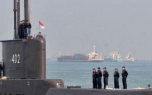 Life Raft KRI Nanggala-402 Seberat 700 Kg Berhasil Diangkat Kapal Tiongkok