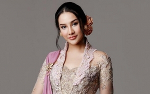 Tampil Super Seksi, Saku Celana Bolong Anya Geraldine Curi Fokus