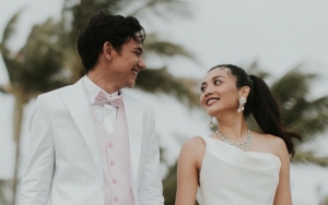 Intip 7 Foto Super Romantis Adipati Dolken dan Canti Tachril, Makin Mesra Sejak Nikah!