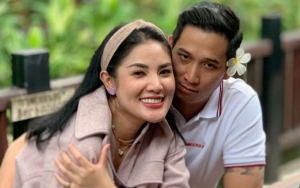 Dikira Masih Cinta, Alasan Logis Nindy Ayunda Pakai Nama Eks Suami di Instagram Terkuak