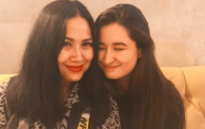 Rayakan Ultah Ke-21, Titi DJ Bagikan Doa Haru Ini Untuk Stephanie Poetri