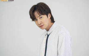 Lee Kwang Soo Syuting Terakhir 'Running Man', Sang Ibu Kirim Dukungan Spesial