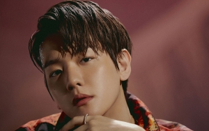 Pose Terbaru Baekhyun EXO Bareng Teman-Teman Tentara Bikin Ketawa Saking Kocaknya