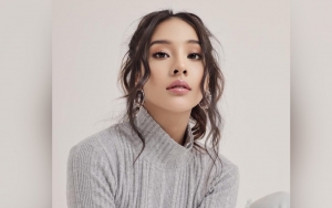 Anya Geraldine Pamer Foto di Ranjang, Penampakan Pria Bikin Salfok
