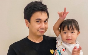 Putri Cantik Raditya Dika Jadi Bahan Olokan Netizen Gara-Gara Pakai Tas Mahal