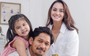 Bocorkan Aksi Romantis Ibnu Jamil dan Putri Kecil Saat Tidur, Ririn Ekawati: Aku Dicuekin