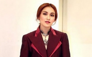 Ogah Disebut 'Balajaer' Ayu Ting Ting, Paranormal Nyai Kidul Klarifikasi Soal Ramalan