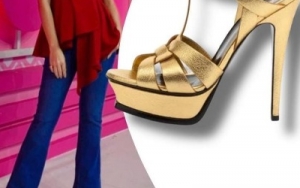  <i>Tribute Metallic Pump</i> milik Ayu Ting Ting