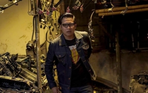 Pamer Bakat Akting Di Sejumlah Film 