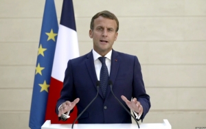 Presiden Prancis Emmanuel Macron Ditampar Saat Kunjungan Kerja ke Desa