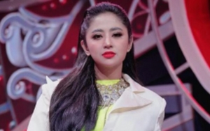 Berseteru Dengan Denise Chariesta, Dewi Persik Soroti Fenomena Ingin Tenar Jalur Masalah