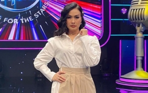 Sempat Heboh Kabar Hamil di Luar Nikah, Iis Dahlia Akhirnya Beri Klarifikasi