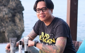 Terkenal Humble, Inilah 7 Potret Gofar Hilman yang Akrab dengan Artis Wanita