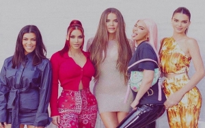 Khloe Kardashian Sebut Kourtney Kardashian Tak Izinkan Keluarganya Bicara Soal Pacarnya Di 'KUWTK'