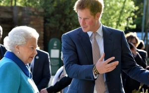 Pangeran Harry Tiba Di Inggris, Ratu Elizabeth II Berkendara Seorang Diri Demi Bertemu Sang Cucu