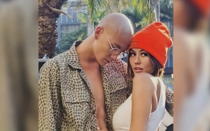 Agnes Monica Bungkam Soal Isu Pernikahan, Gaya Duduk Tak Sopan Adam Rosyadi Disorot