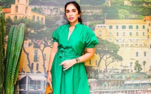 Cuma Pakai Daster, Aksi Ussy Sulistiawaty Saat Lincah Goyang TikTok Dinilai Meresahkan