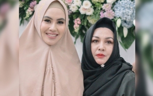 Kartika Putri Kabarkan Sang Ibunda Positif Covid-19, Sisipkan Doa Menyentuh Hati
