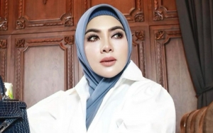 Syahrini Dituding Comot Postingan Orang Soal Kalung Berlian