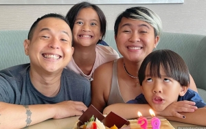 Ernest Prakasa Juluki Sang Putri Feminis Gara-gara Percakapan Soal Outfit Renang