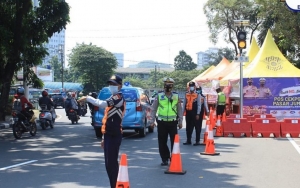Pihak yang Tak Perlu Tunjukkan Kartu Vaksin Dalam Perjalanan di Masa PPKM Darurat