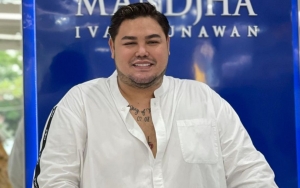 Usai Jadi Tua, Ivan Gunawan Edit Fotonya Bak Perempuan Disebut Mirip Aurel Hermansyah
