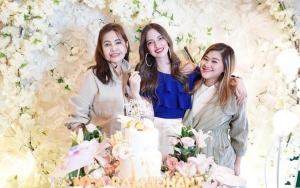 7 Potret Kedekatan Talitha Nugroho Dengan Anak Nia Ramadhani-Ardi Bakrie