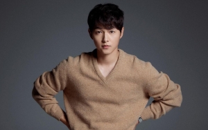 Dinilai Tampan & Sukses, Song Joong Ki Ternyata Sempat Suka Iri dengan Orang Lain Gara-gara Ini