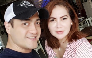 Mendadak Digugat Cerai, Ferry Irawan Menangis Cerita Kondisi Usai Dirawat Karena Syaraf Kejepit