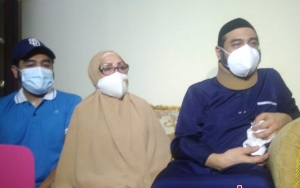 Ferry Irawan Nangis Dituduh Istri Akting Sakit, Fakta Bolak-balik Diusir Bikin Nyesek